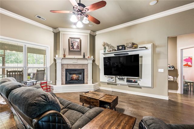 4468 W Lofty Wood Drive, Fayetteville, AR 72704