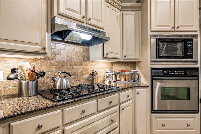 4468 W Lofty Wood Drive, Fayetteville, AR 72704