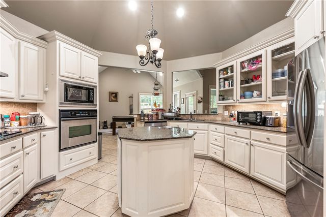 4468 W Lofty Wood Drive, Fayetteville, AR 72704