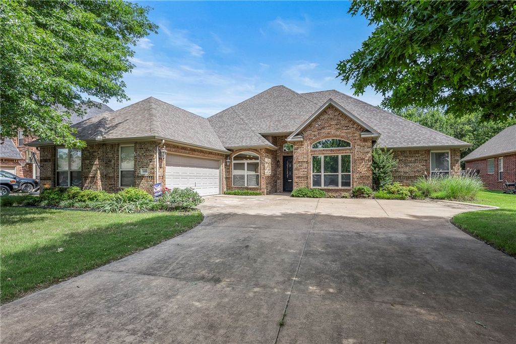 4468 W Lofty Wood Drive, Fayetteville, AR 72704