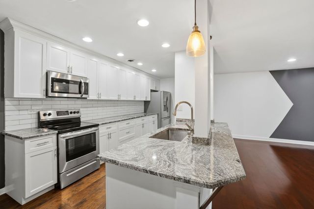 190 S Wood Dale Road 200, Wood Dale, IL 60191