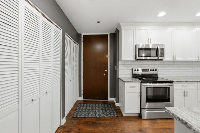 190 S Wood Dale Road 200, Wood Dale, IL 60191