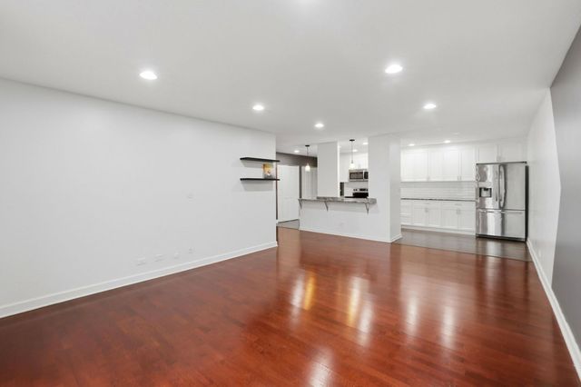 190 S Wood Dale Road 200, Wood Dale, IL 60191