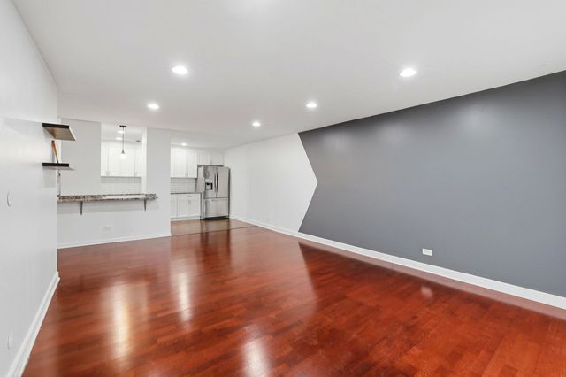 190 S Wood Dale Road 200, Wood Dale, IL 60191