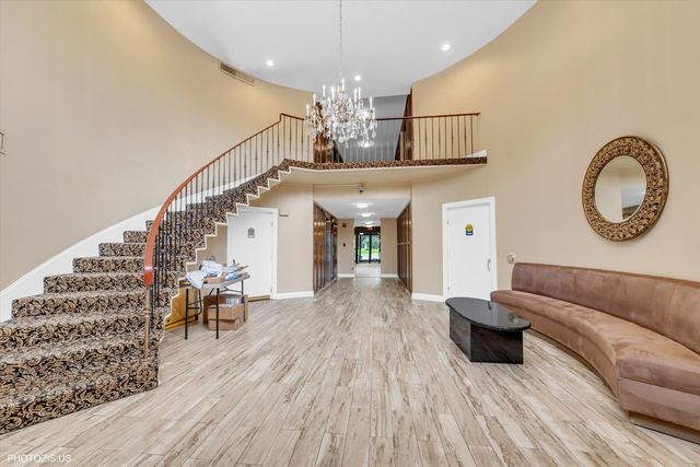 190 S Wood Dale Road 200, Wood Dale, IL 60191