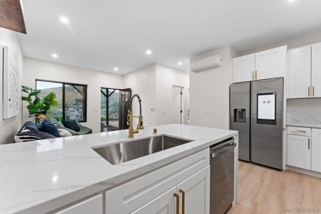 634 Silverbrook Dr, El Cajon, CA 92019