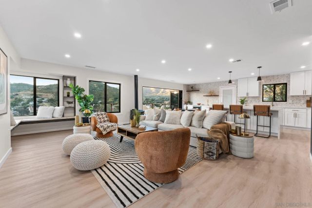 634 Silverbrook Dr, El Cajon, CA 92019