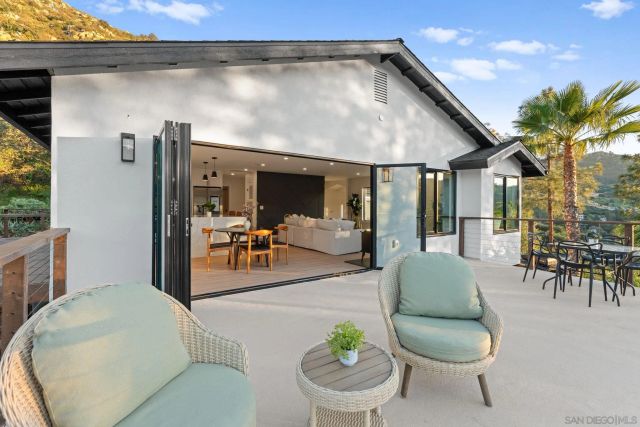 634 Silverbrook Dr, El Cajon, CA 92019