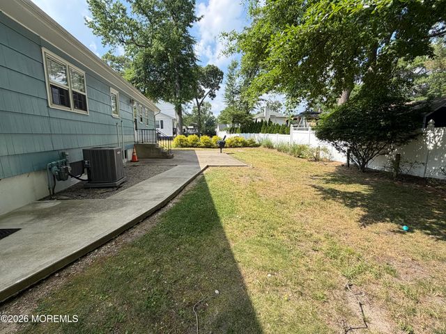 1905 Finderne Street, Oakhurst, NJ 07755