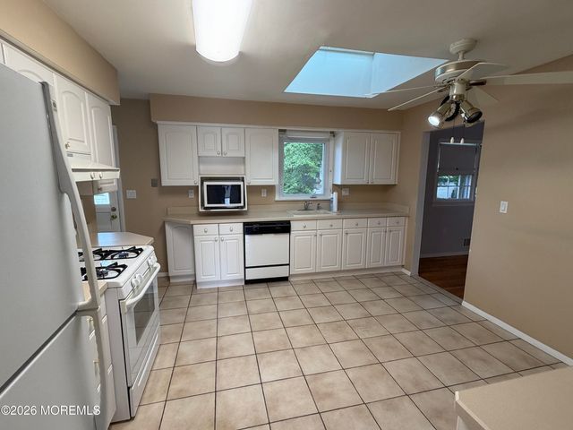 1905 Finderne Street, Oakhurst, NJ 07755
