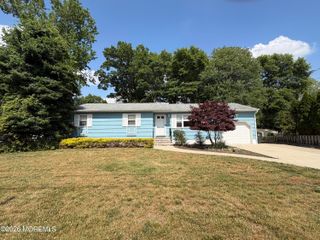 1905 Finderne Street, Oakhurst, NJ 07755