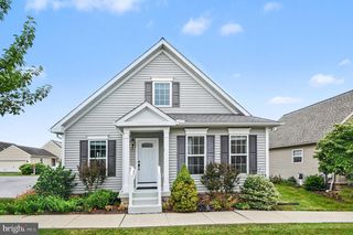 121 N YEINGST DR, Elverson, PA 19520