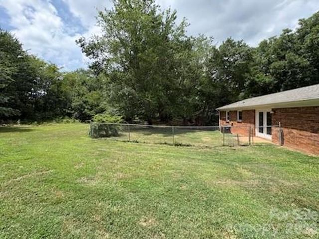 5406 CANTERBURY Road, Patterson Springs, NC 28152