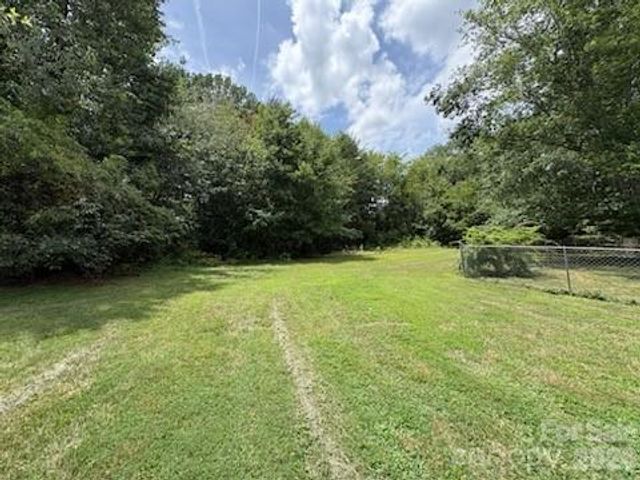 5406 CANTERBURY Road, Patterson Springs, NC 28152