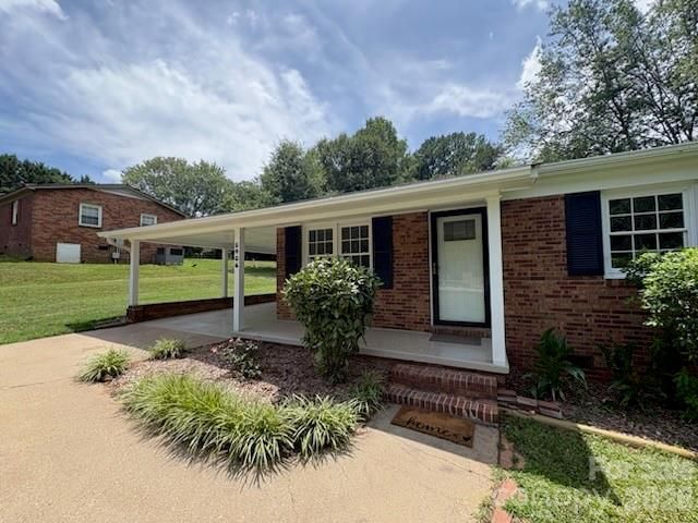 5406 CANTERBURY Road, Patterson Springs, NC 28152