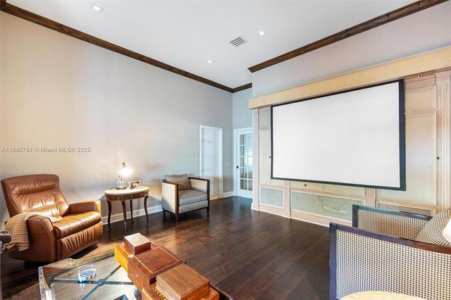 2000 S Bayshore Dr 69, Miami, FL 33133