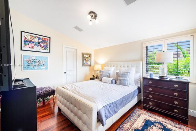 2000 S Bayshore Dr 69, Miami, FL 33133