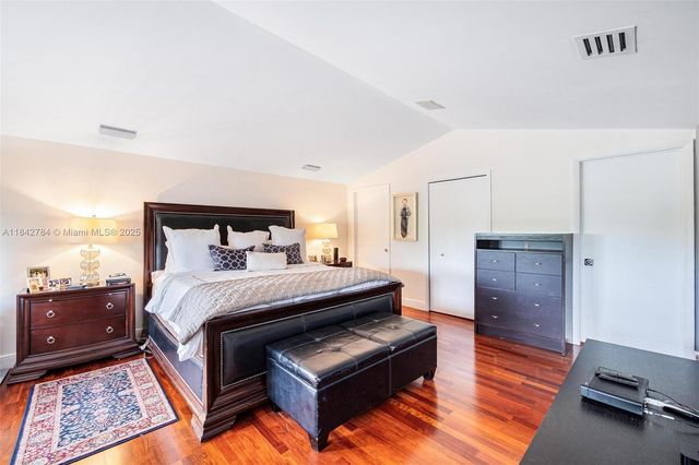 2000 S Bayshore Dr 69, Miami, FL 33133