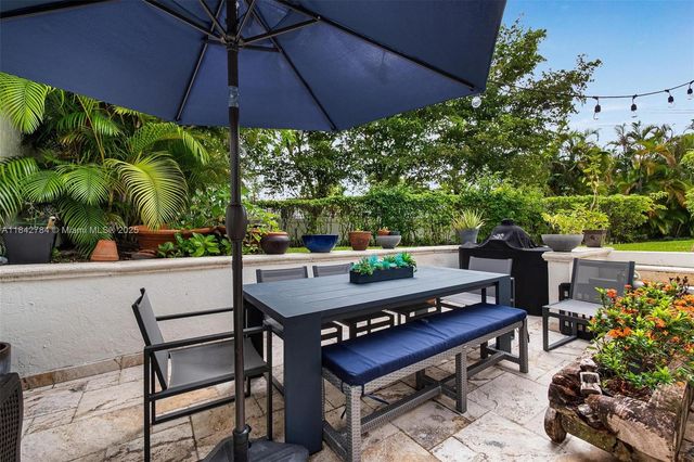 2000 S Bayshore Dr 69, Miami, FL 33133