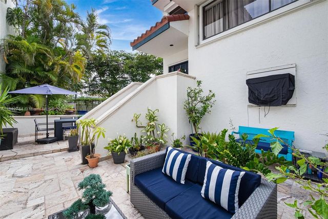 2000 S Bayshore Dr 69, Miami, FL 33133