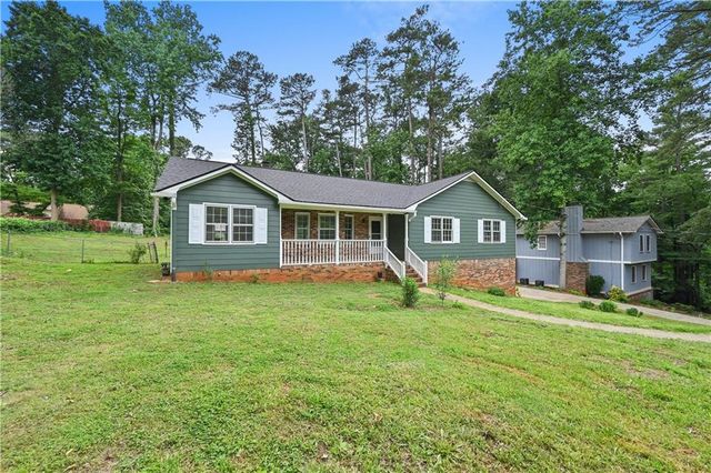 225 Hauteur Garden, Lilburn, GA 30047
