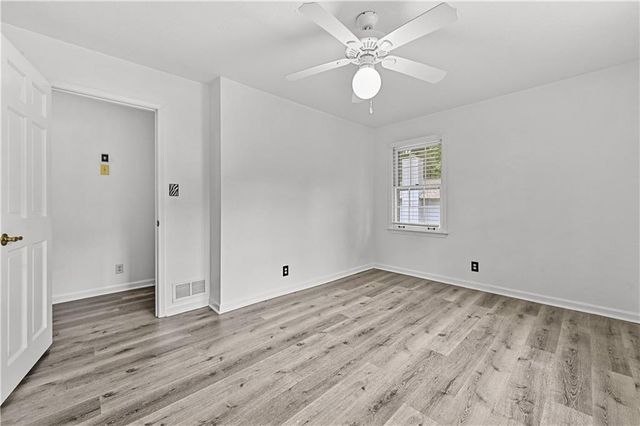 225 Hauteur Garden, Lilburn, GA 30047