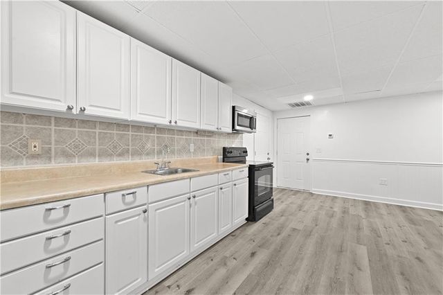 225 Hauteur Garden, Lilburn, GA 30047