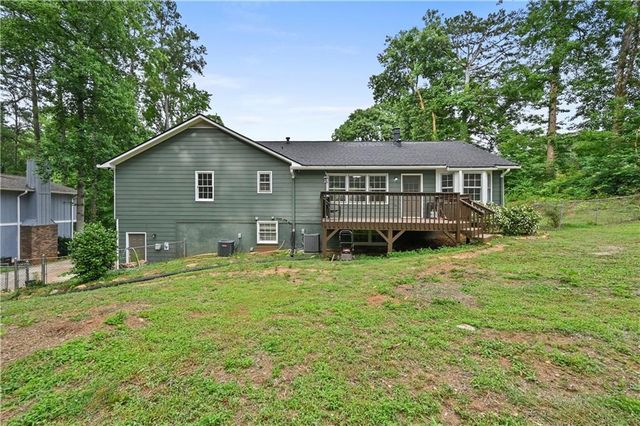 225 Hauteur Garden, Lilburn, GA 30047