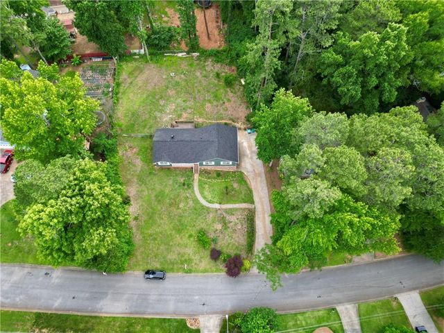 225 Hauteur Garden, Lilburn, GA 30047