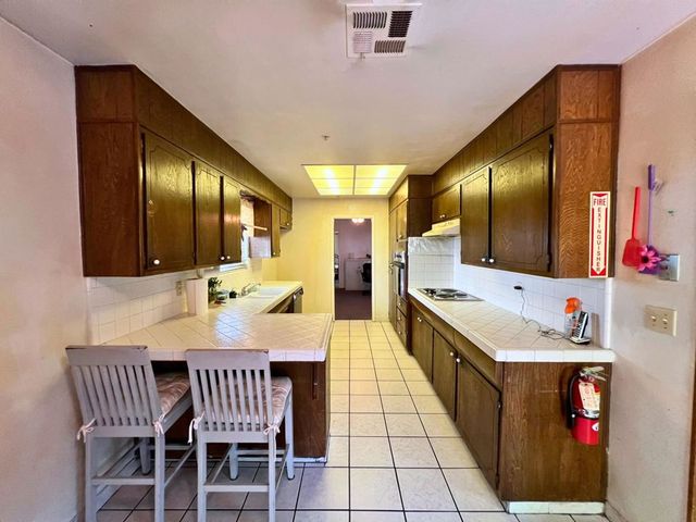 3025 3025 Monticello Dr, Stockton, CA 95209