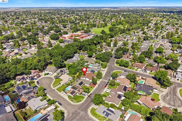 3025 Monticello Dr, Stockton, CA 95209