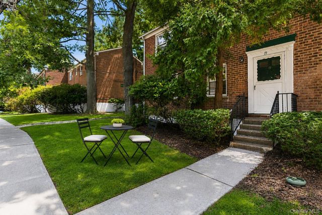 2 Fieldstone Drive 19, Hartsdale, NY 10530