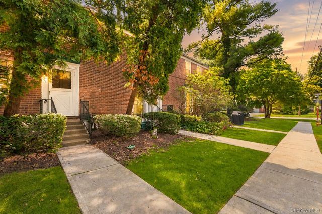 2 Fieldstone Drive 19, Hartsdale, NY 10530