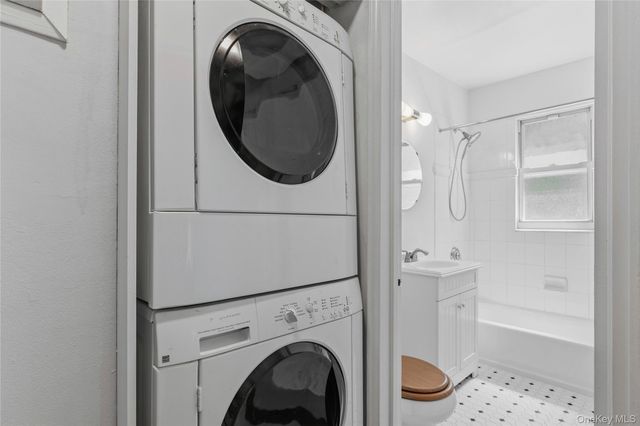 2 Fieldstone Drive 19, Hartsdale, NY 10530