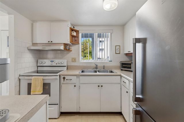 1808 RESTFUL DRIVE M4, Bradenton, FL 34207