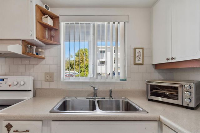 1808 RESTFUL DRIVE M4, Bradenton, FL 34207