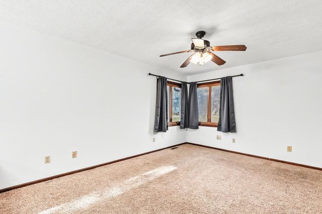 21 Beaver Creek Rd, Goddard, KS 67052