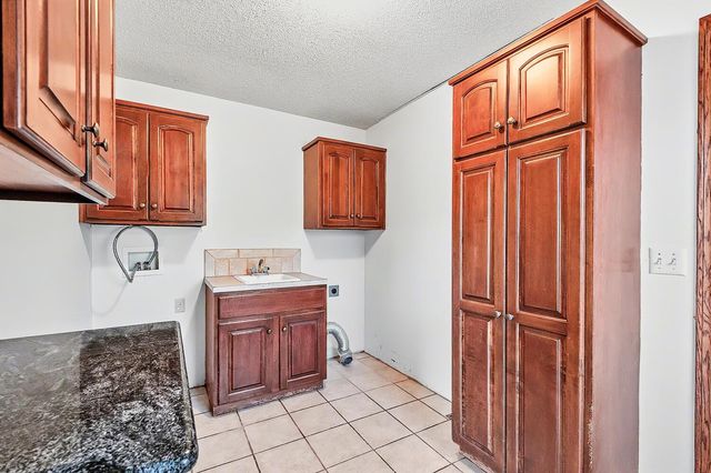 21 Beaver Creek Rd, Goddard, KS 67052