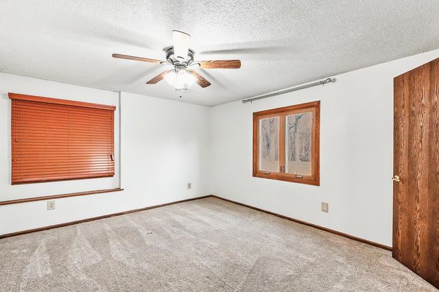 21 Beaver Creek Rd, Goddard, KS 67052