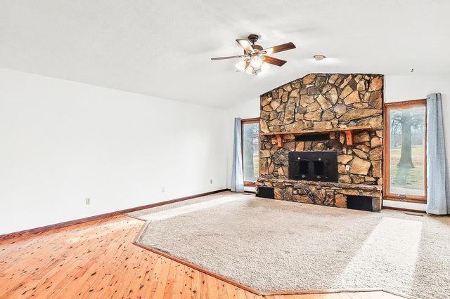 21 Beaver Creek Rd, Goddard, KS 67052