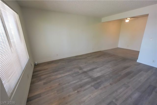 585 South Royal Crest Circle 9, Las Vegas, NV 89169