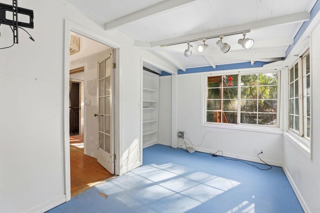 Image 19 of property listing at 2397 Kilkare Rd, Sunol, CA 94586