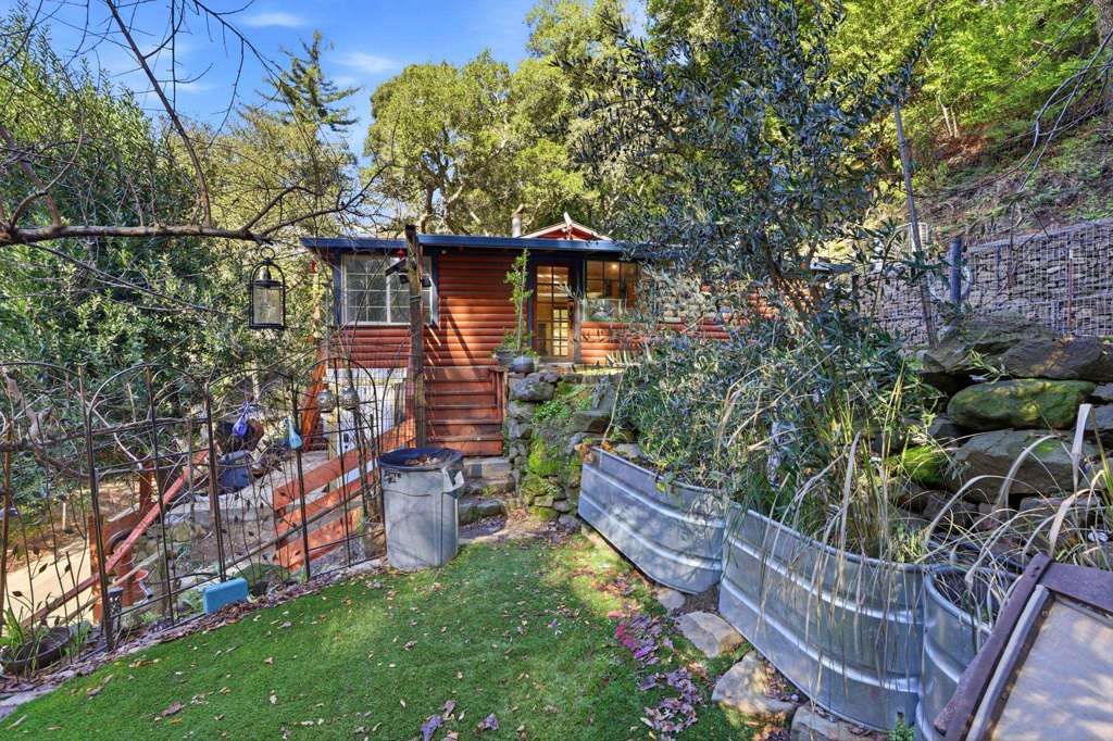 Image 6 of property listing at 2397 Kilkare Rd, Sunol, CA 94586