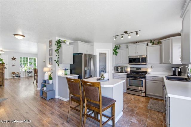 1879 E Warbler LN, Post Falls, ID 83854