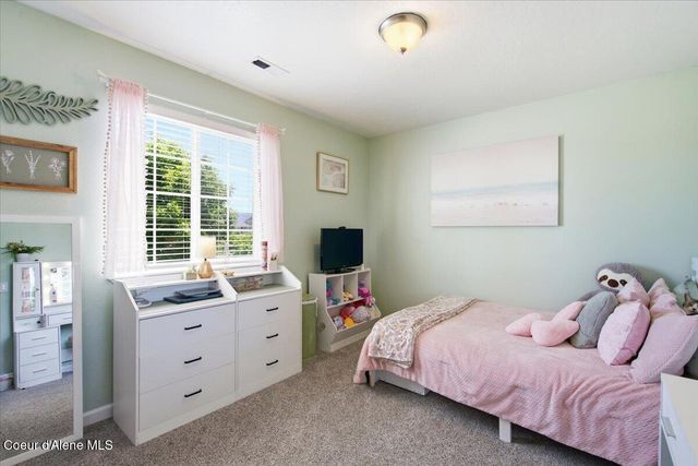 1879 E Warbler LN, Post Falls, ID 83854