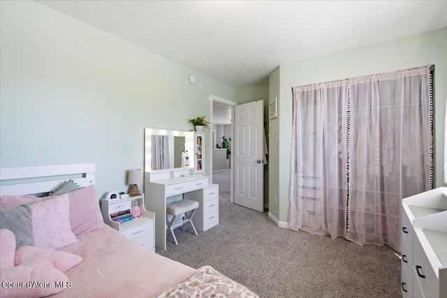 1879 E Warbler LN, Post Falls, ID 83854