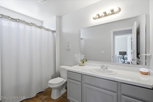 1879 E Warbler LN, Post Falls, ID 83854