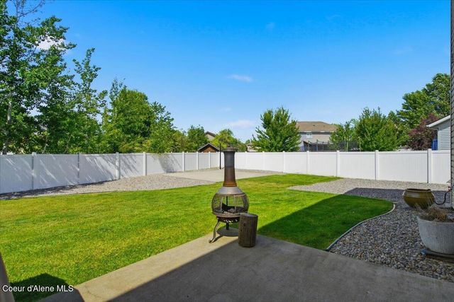 1879 E Warbler LN, Post Falls, ID 83854
