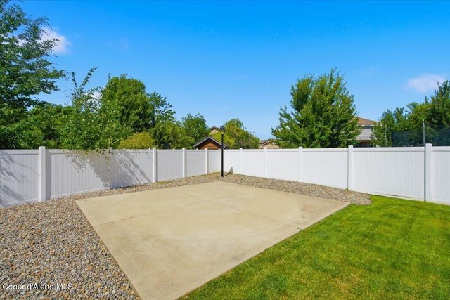 1879 E Warbler LN, Post Falls, ID 83854