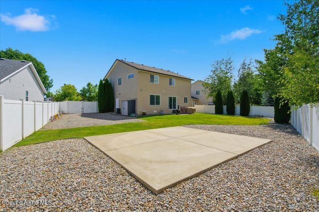1879 E Warbler LN, Post Falls, ID 83854